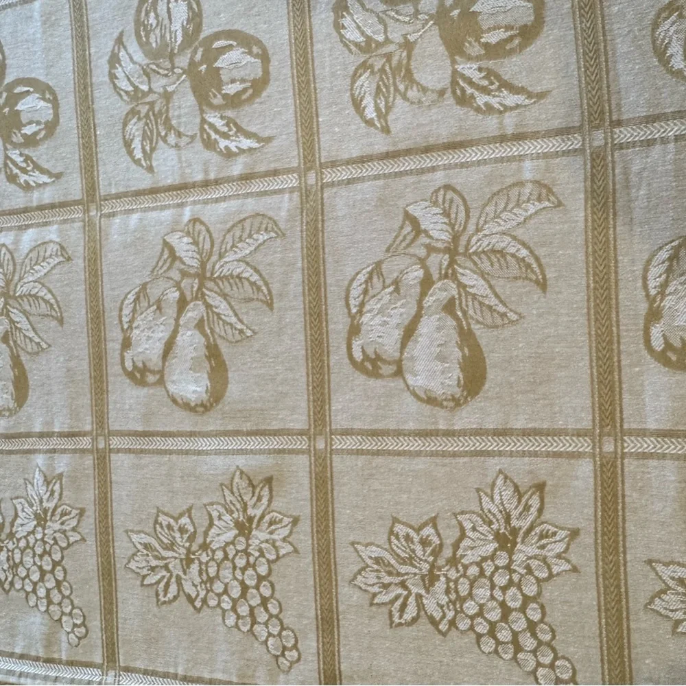 Vintage Ivory Damask Jacquard Tablecloth Fruit Harvest Cotton Blend 59 X 100
